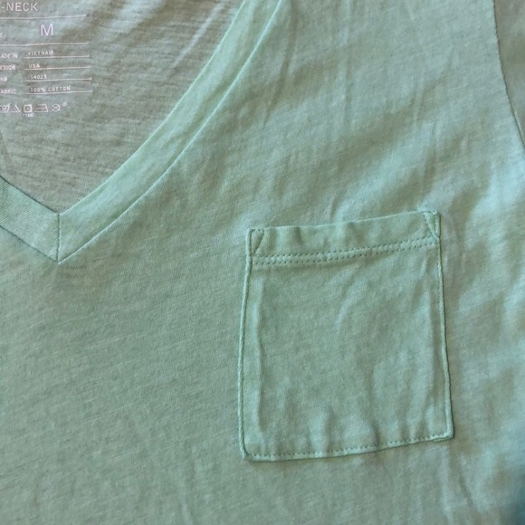 🎉B2GO free🎉 Gap Vneck Tee - Picture 3 of 3